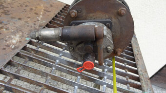 prodám hydraulické čerpadlo - 3