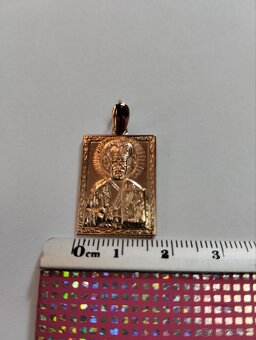 Zlatý přívěsek - 3