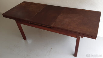 Tmavě hnědý konferenční stolek - 3