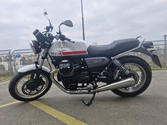 Moto Guzzi V7 Special - 3