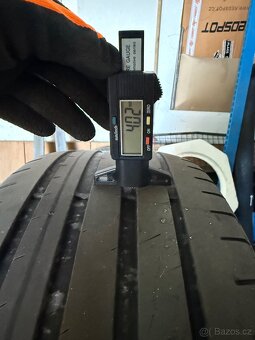Prodám sadu letní pneu 215/55 r16 - 3