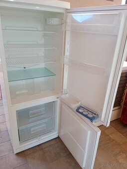 Lednice s mrazakem Zanussi - 3