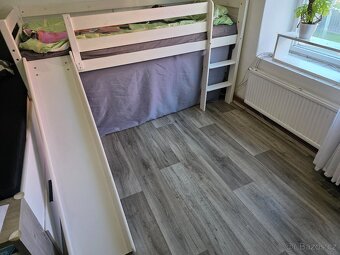 Dětská vyvýšená postel se skluzavkou a bunkrem. - 3