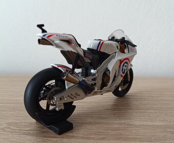 MotoGP Nicky Hayden 1:18 Altaya - 3