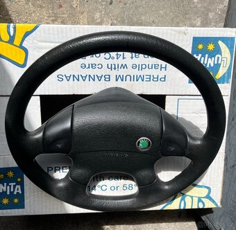 Zánovní čtyřramenný volant Škoda Felicia - 3