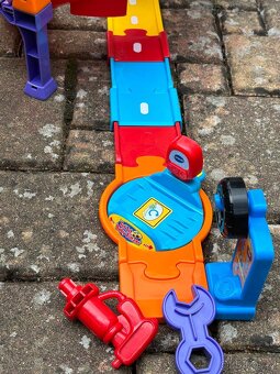 VTech autíčko tut tut a silnice - 3