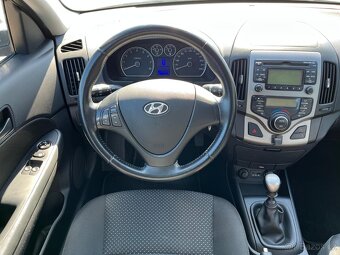 Hyundai i30, 1,4 i CW KLIMA SERVIS 2 x KOLA - 3