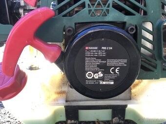 Benzínový křovinořez Parkside PBS 2 D4 - 3