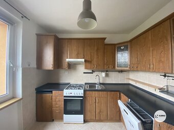 Pronájem prostorného bytu 3+1 s lodžií, po rekonstrukci – ul - 3