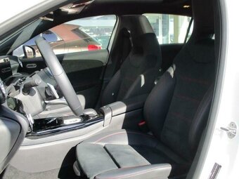 Mercedes-Benz A 35 AMG 4M Pano, Ambi-Bel., Navi, Multibeam - 3