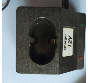 Nabíječka k aku vrtačce 12V - 3