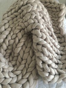 Ručně pletená deka z merino vlny - béžová TOP cena - 3