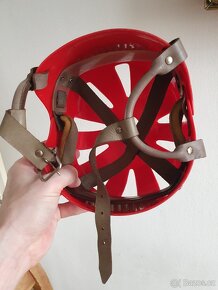 Retro hokejová helma OKULA 60-70léta - 3