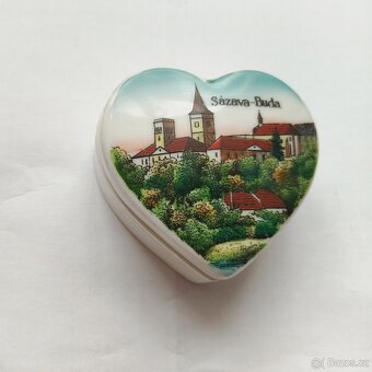 Porcelánová upomínková dóza Buda Zn. Viktoria SUPER STAV - 3