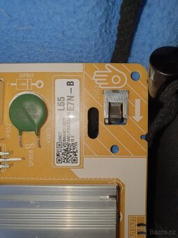 Desky z TV SAMSUNG QE65Q60DAUXXH (QE65Q60DAU) - 3