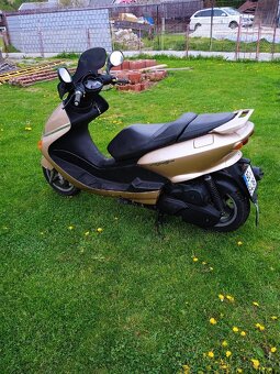 Motocykl Yamaha 125 - 3