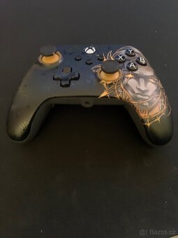 Prodám ovladač k xboxu X/S - 3