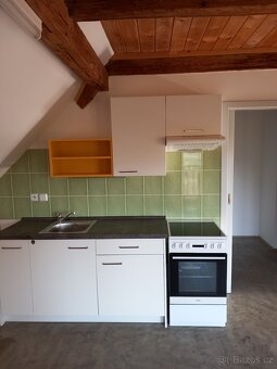 Pronájem podkrovního bytu 2+KK Kravaře u České Lípy - 3