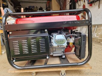 Elektrocentrála Honda em 5500 cxs 6,8 kW - 3