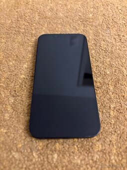 Apple iPhone 13 128 GB Černý - 3