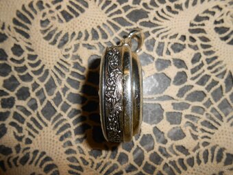 Kapesní hodinky VINTAGE průměr 4,5cm - funkční - zachovalé - 3