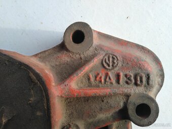 Vodná pumpa pre DT-75/TDT-55 - - 3