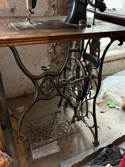 Šlapací šicí stroj - 3