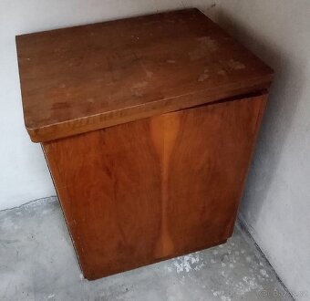 Prodám šicí stroj zn.: "MINERVA" - 3