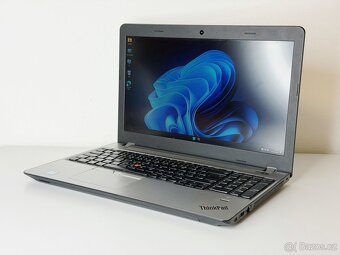 Lenovo ThinkPad E570 – 15.6" | i3 | 8GB RAM | 256GB | W11 - 3