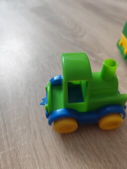 Stavebnice+ kostky na hraní - 3