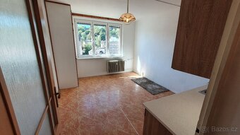 Pronájem bytu 1+1 36 m² Aš, Karlova - 3