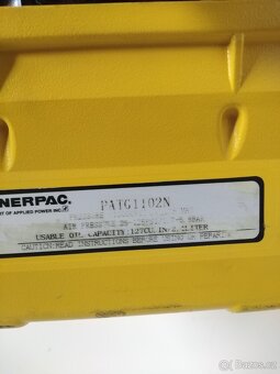 Pneumatickohydraulický agregát ENERPAC 700 BARU - 3