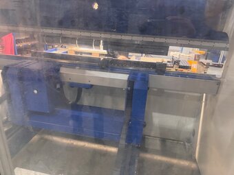 Ohraňovací lis Trumpf TrumaBend V 130 r.v. 2000 - 3