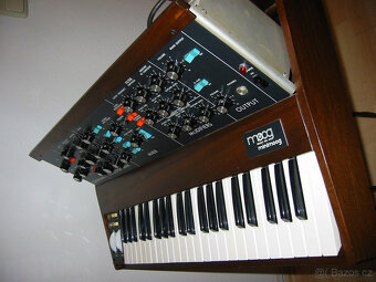 Minimoog Model D - Lintronics MIDI (č. 3631) Studiové zaříze - 3