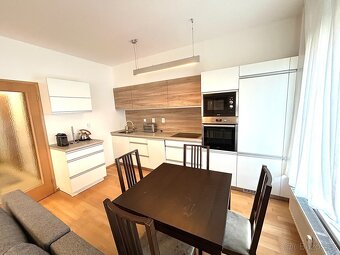 krásný byt 3+kk 70m2 v ul. Pod Kavalírkou, Praha 5 - Smíchov - 3