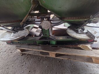 Rozmetadlo hnojiv Amazone ZAM - 3