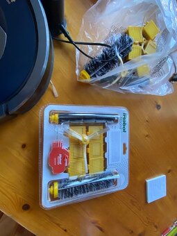 Robotický vysavač iRobot Roomba 786 - 3