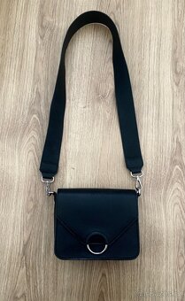 Nová černá crossbody kabelka HM - 3