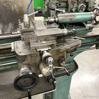 Soustruh hrotový S 28 - 3