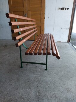 LAVICKA NA ZAHRADU - 3