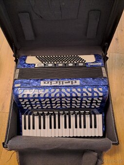 Prodám akordeon Delicia Carmen 24 - 3