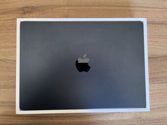 MacBook Air 13.6" M2 10x GPU 512GB SSD 16GB RAM Midnight CZ - 3