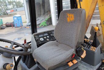 Traktorbagr JCB 3cx rok 00 a ca 10 tis mth - 3