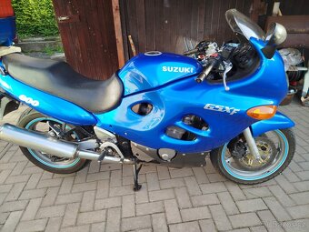 Prodám Suzuki GSX 600 f - 3