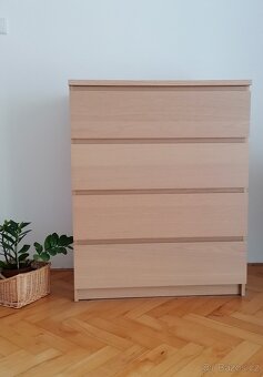 Skříň, komoda, stolek - 3