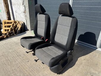 Přední sedadla VW Sharan 7N - 3