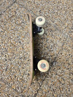 Prodám skateboard Canadian Maple 608Z. - 3