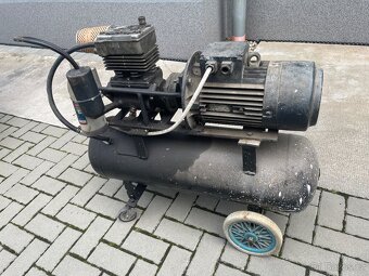 Kompresor 2 pístový 50L - 3