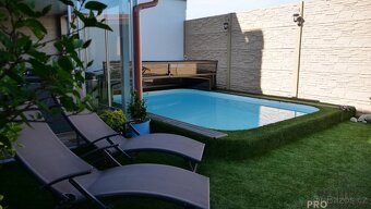 Prodej rodinného domu 5+kk  s garáží, bazénem a zimní zahrad - 3