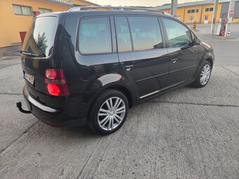 Dobrý den nabízím k prodeji krásný rodiny vůz Volkswagen Tou - 3